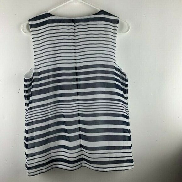 Christopher & Banks Size Small Top Short Sleeve Round Neck Pleated Front - Picture 2 of 4